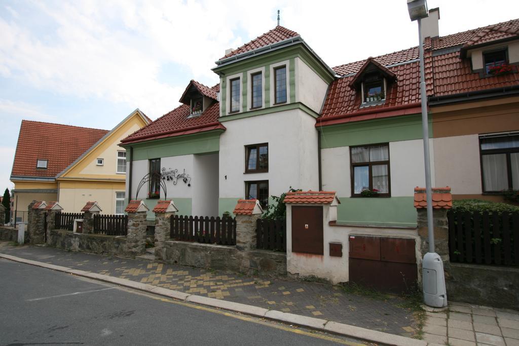 Pension Grant Lux Znojmo Eksteriør billede